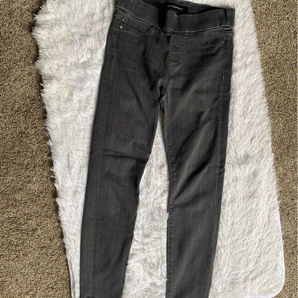 LIVERPOOL Pull On Jeans Dark Gray Elastic Waist Women’s Size 2P FLAWED - Picture 1 of 10